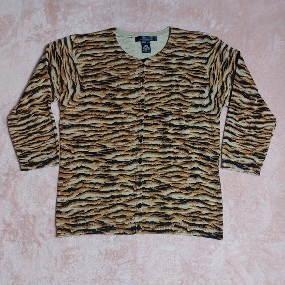 Silx By August Silk Women's Tiger Print Silk blend button Cardigan Size Small - Picture 2 of 9